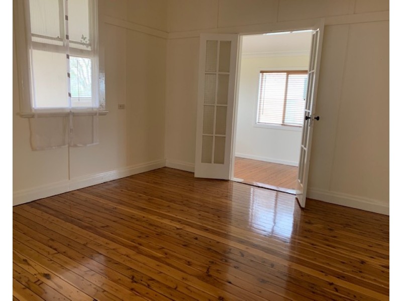 11 PARK STREET, Yenda NSW 2681