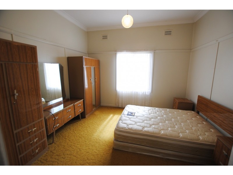 17 Hebden Street, Yoogali NSW 2680