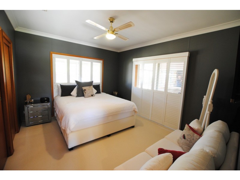 2-4 Moore Street, Hillston NSW 2675