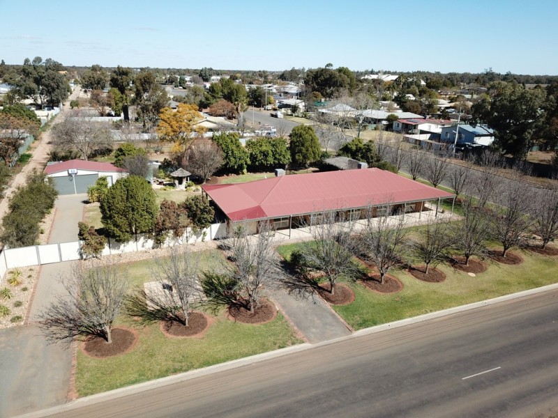 2-4 Moore Street, Hillston NSW 2675
