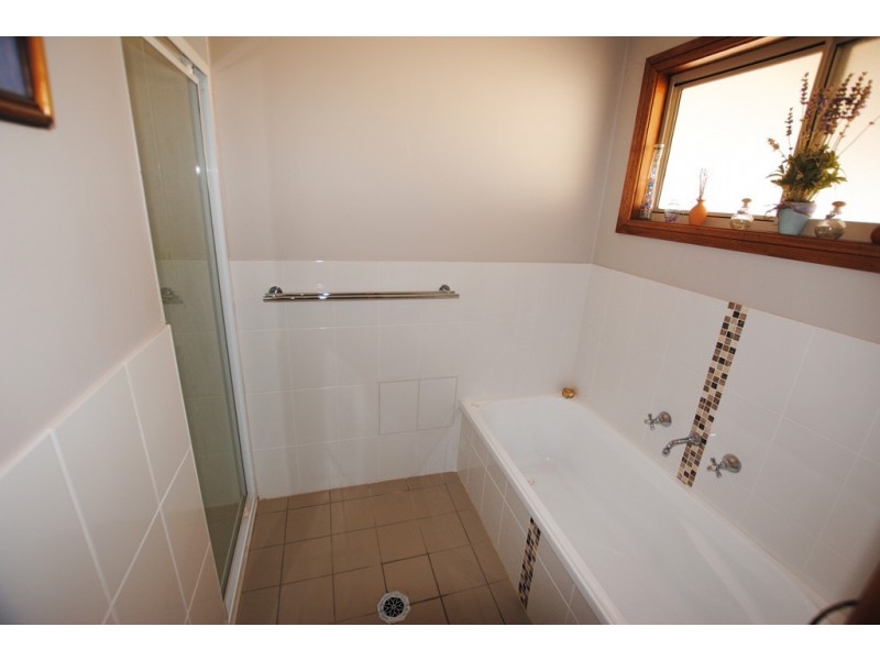 26 Moore Street, Hillston NSW 2675