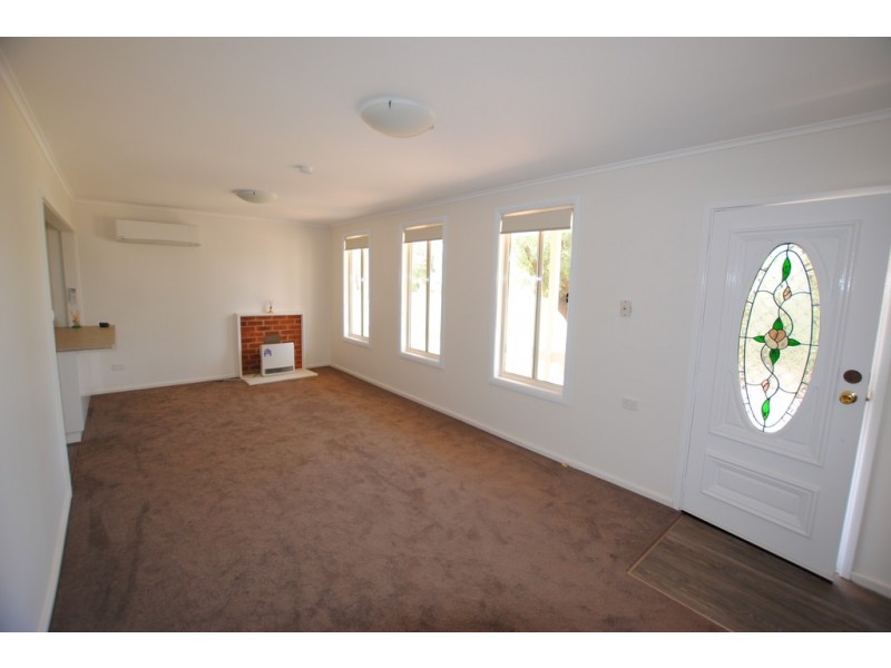 4 SOUTH AVENUE, Yenda NSW 2681