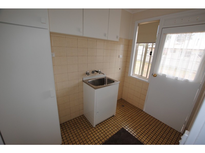 4 SOUTH AVENUE, Yenda NSW 2681
