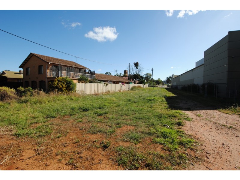 285 Wakaden Street, Griffith NSW 2680