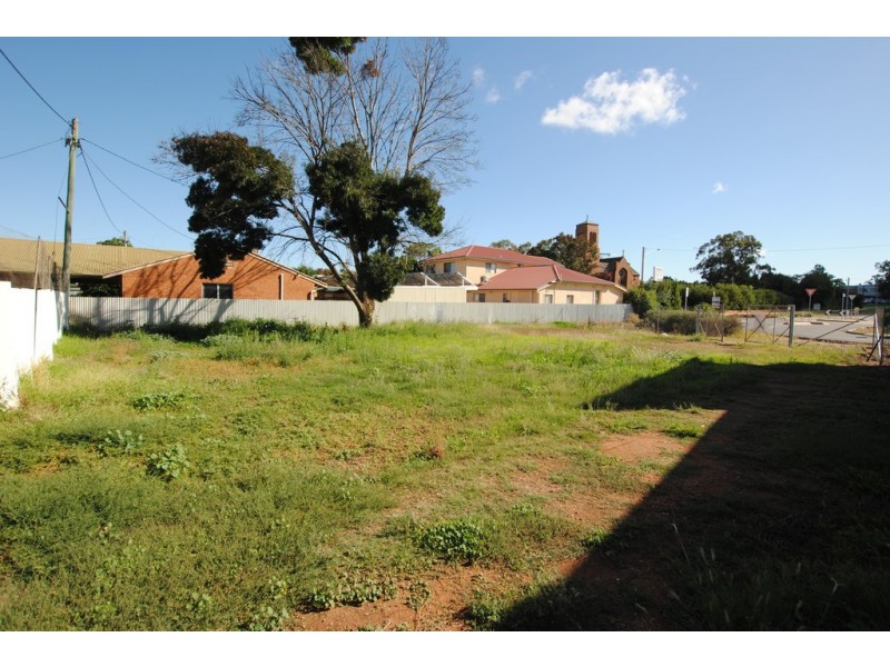 285 Wakaden Street, Griffith NSW 2680