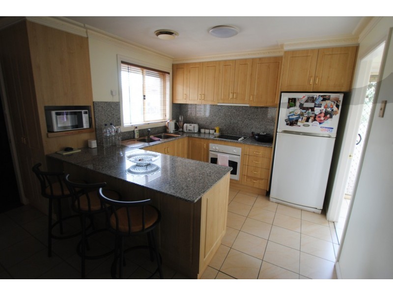 8 Collarene, Griffith NSW 2680