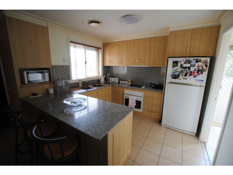 8 Collarene, Griffith NSW 2680