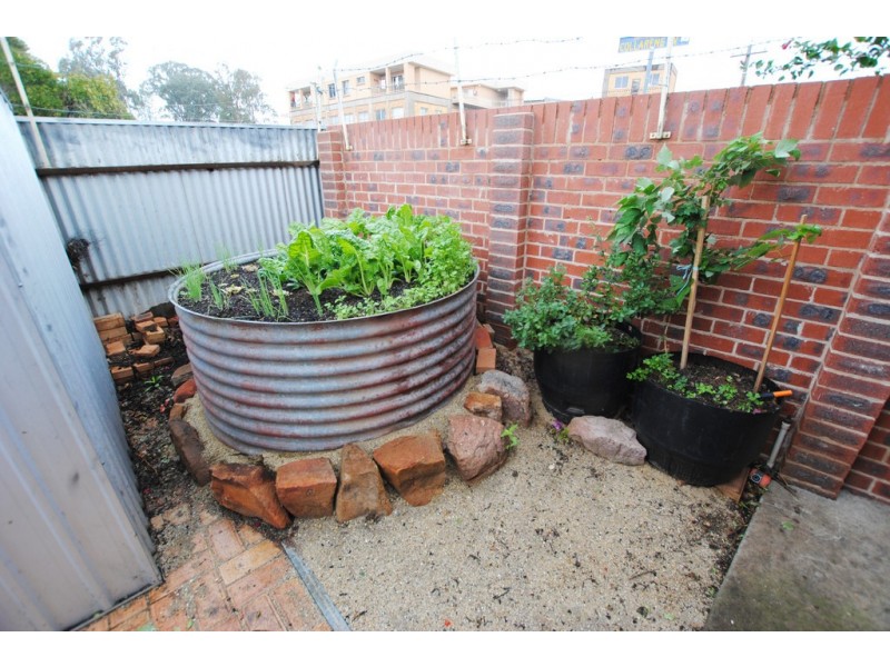 8 Collarene, Griffith NSW 2680