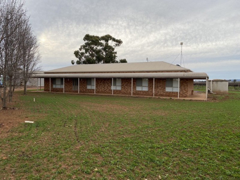 87 Mc Clure Road, Yenda NSW 2681