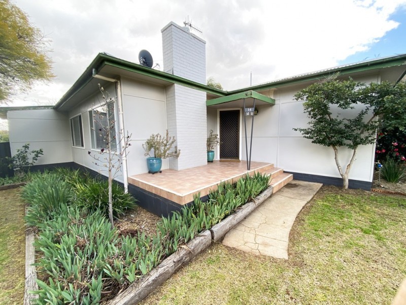14 Carinya Street, Griffith NSW 2680