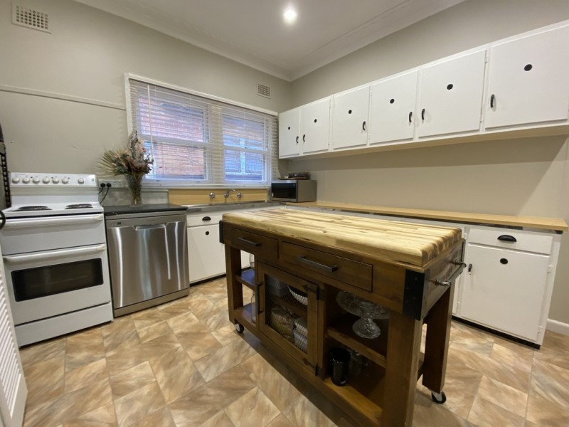 14 Carinya Street, Griffith NSW 2680