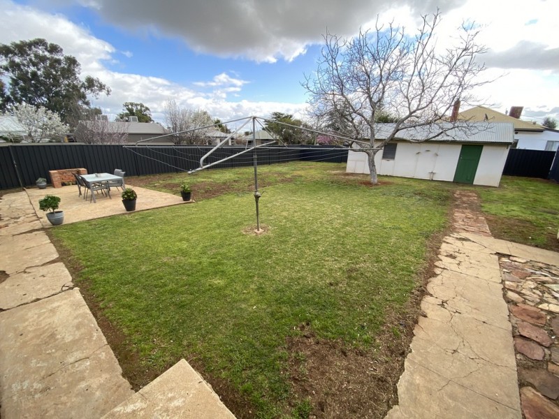 14 Carinya Street, Griffith NSW 2680