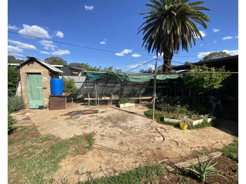 51 Cutler Avenue, Griffith NSW 2680