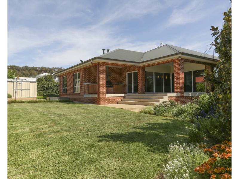 5 Hardwick Street, Griffith NSW 2680