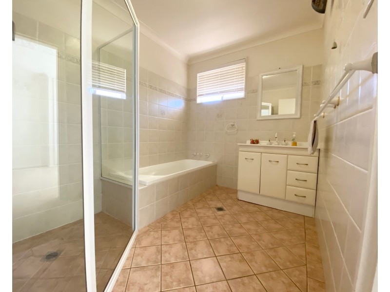 41 BLUMER AVENUE, Griffith NSW 2680