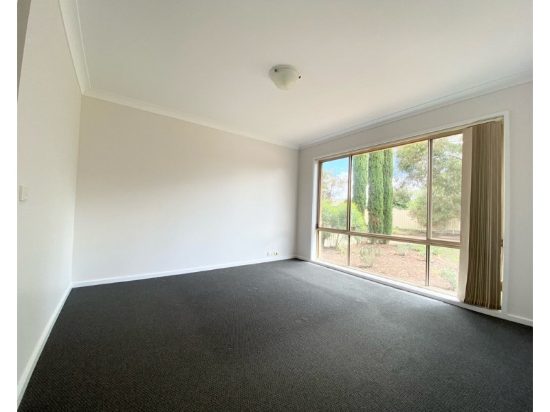 1 INNISVALE COURT, Griffith NSW 2680