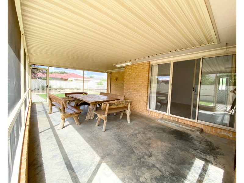 1 INNISVALE COURT, Griffith NSW 2680