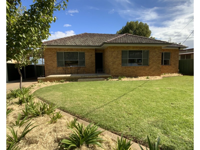 16 Thorby Crescent, Griffith NSW 2680