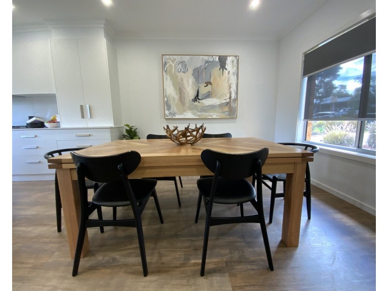 16 Thorby Crescent, Griffith NSW 2680