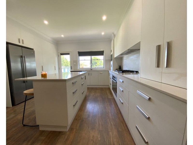 16 Thorby Crescent, Griffith NSW 2680