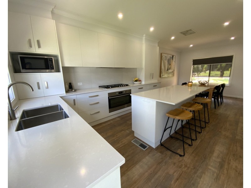 16 Thorby Crescent, Griffith NSW 2680