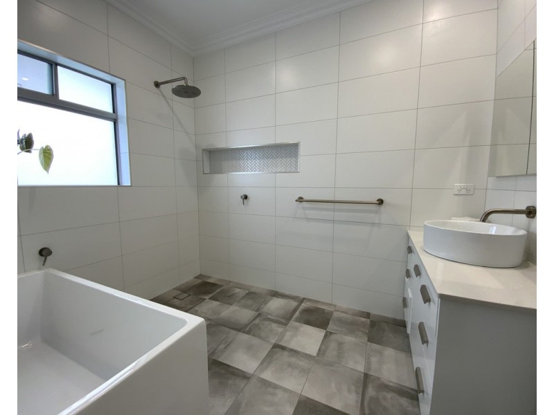 16 Thorby Crescent, Griffith NSW 2680