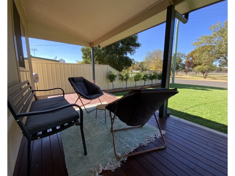 16 Young Street, Beelbangera NSW 2680