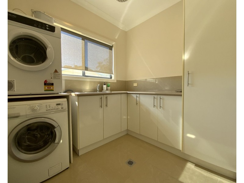 16 Young Street, Beelbangera NSW 2680