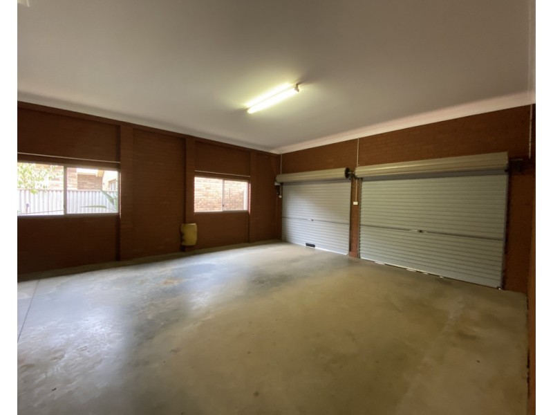 1A Clifton Blvde, Griffith NSW 2680