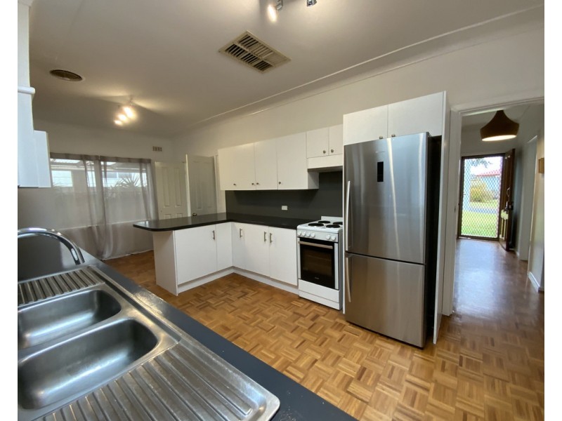 7 Youll Street, Griffith NSW 2680