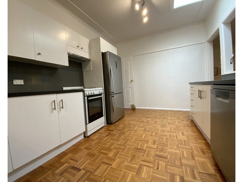 7 Youll Street, Griffith NSW 2680