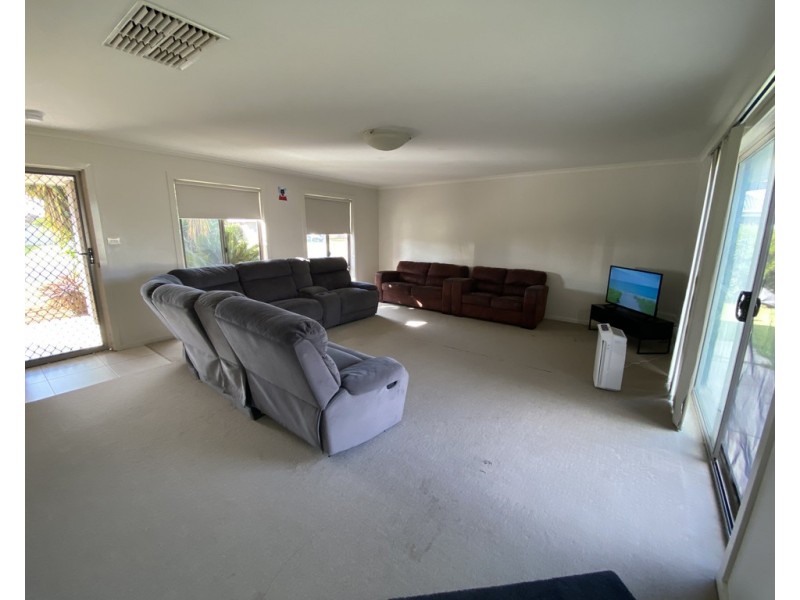 13 ZIRILLI AVENUE, Griffith NSW 2680