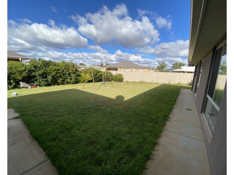 13 ZIRILLI AVENUE, Griffith NSW 2680