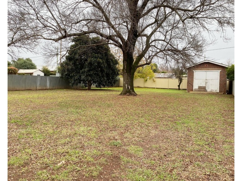 21 HYANDRA STREET, Griffith NSW 2680