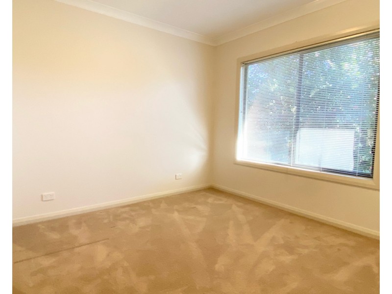 7 ANGELA PLACE, Griffith NSW 2680