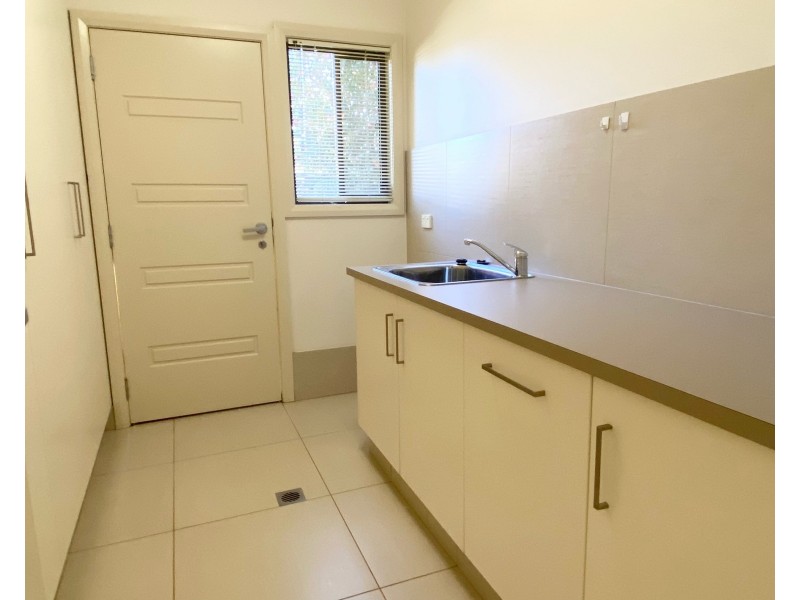 7 ANGELA PLACE, Griffith NSW 2680