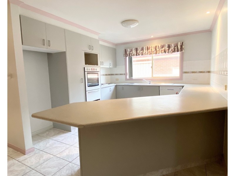 15 ALBION GROVE CRESCENT, Griffith NSW 2680