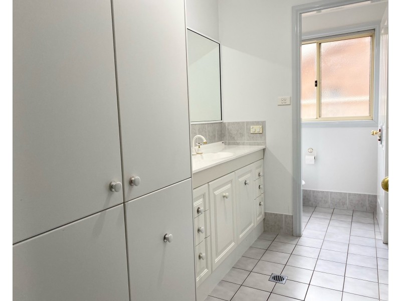 15 ALBION GROVE CRESCENT, Griffith NSW 2680