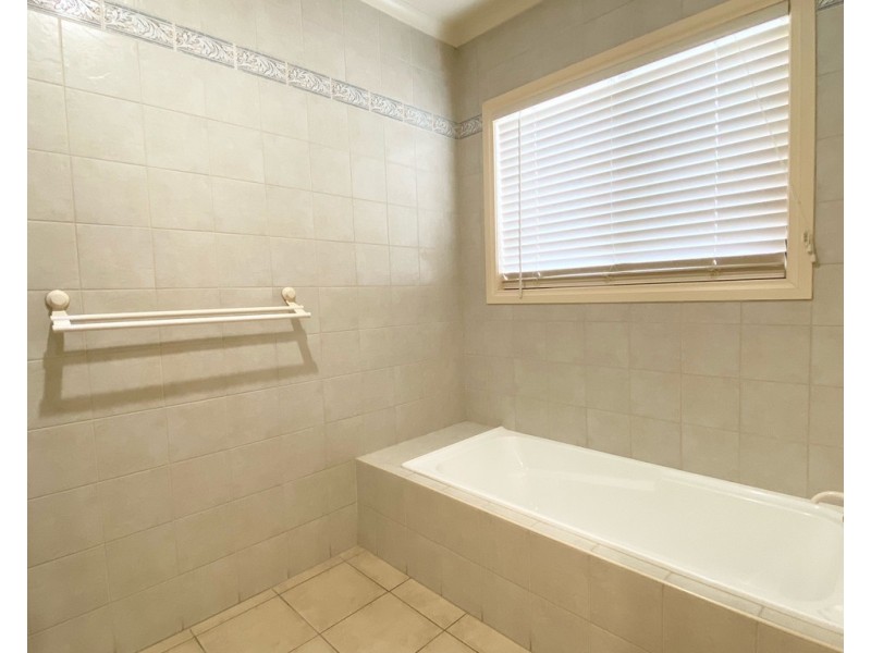 8B EAST STREET, Yoogali NSW 2680