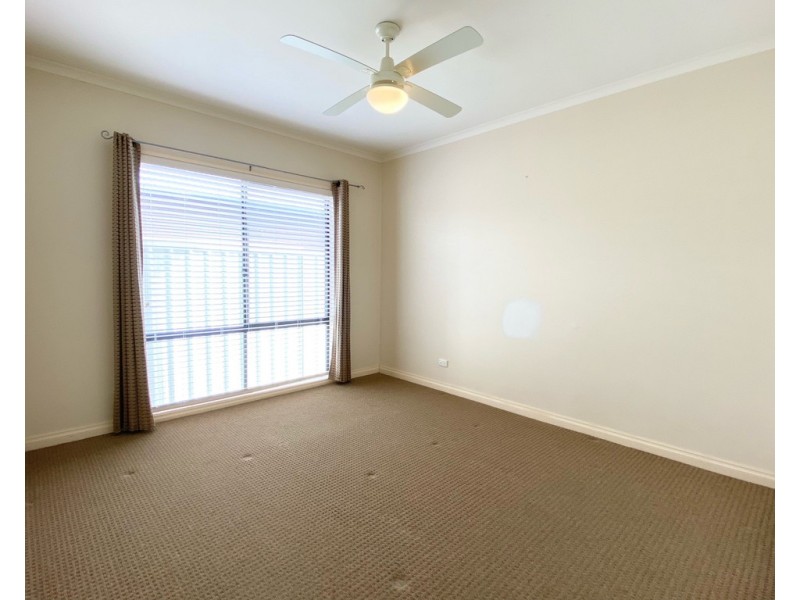 8B EAST STREET, Yoogali NSW 2680