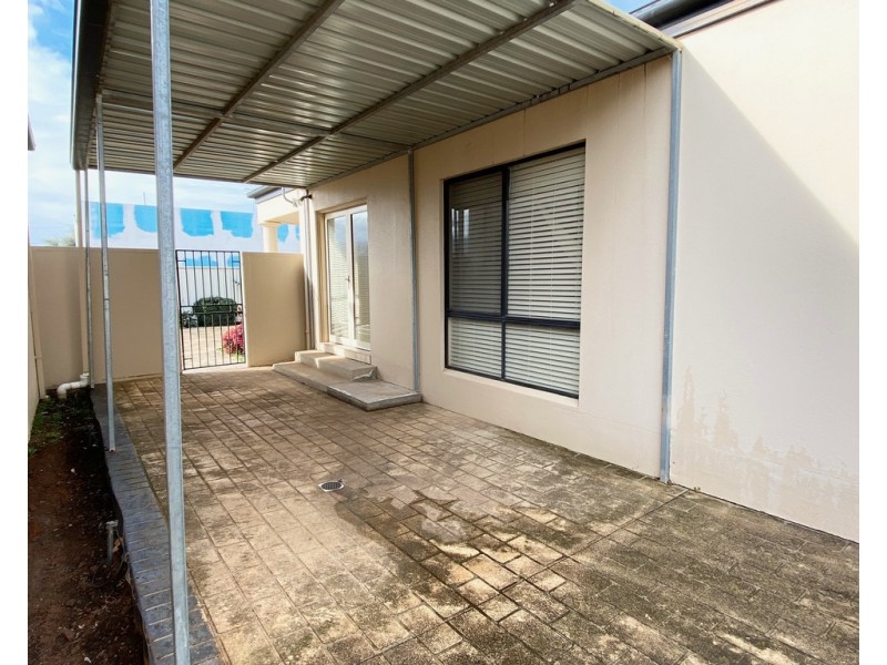 8B EAST STREET, Yoogali NSW 2680