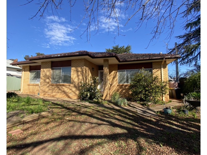 62 Gordon Avenue, Griffith NSW 2680