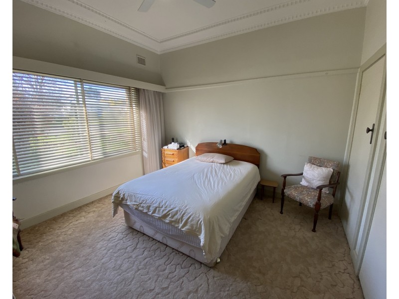 62 Gordon Avenue, Griffith NSW 2680