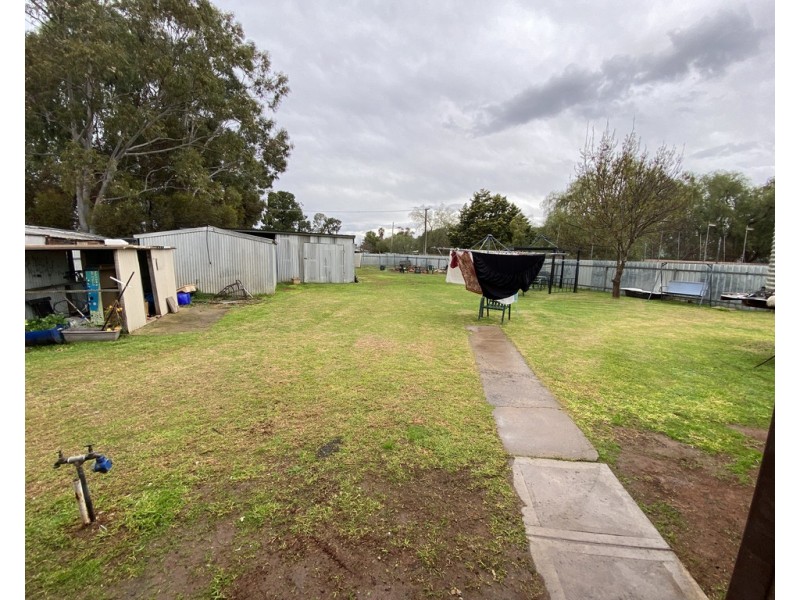 1 Napier Street, Goolgowi NSW 2652