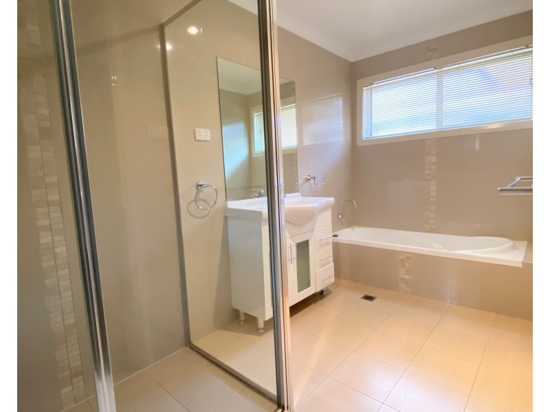 24 MADDEN DRIVE, Griffith NSW 2680