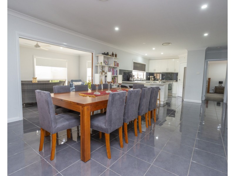 11 Jackson Place, Yoogali NSW 2680