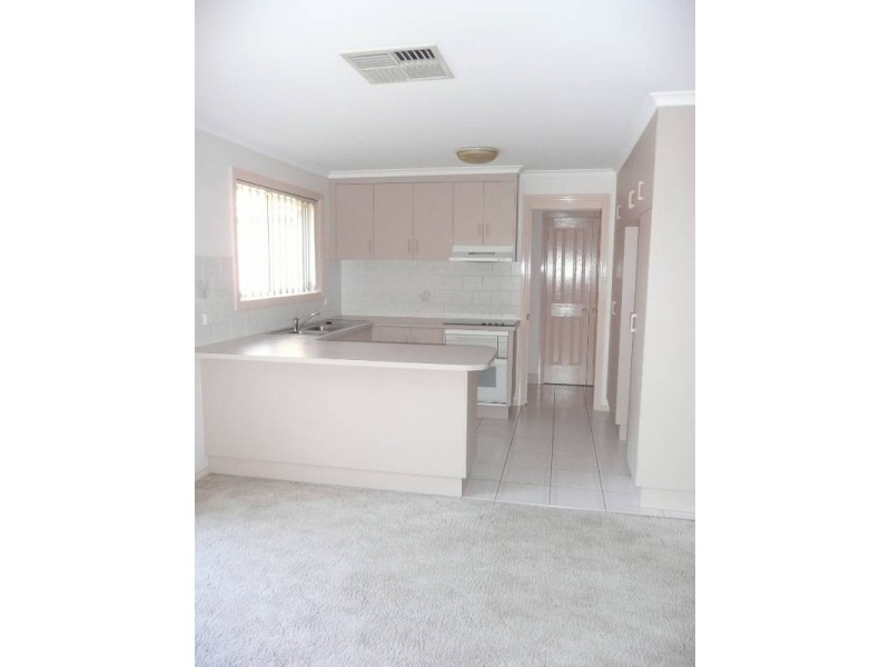 1b Edon Street, Yoogali NSW 2680