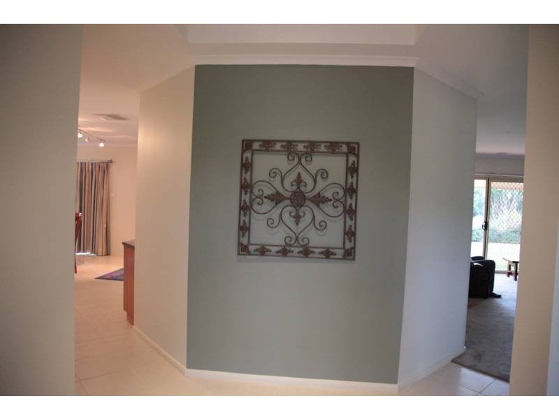 5 Elizabeth Drive, Lake Wyangan NSW 2680