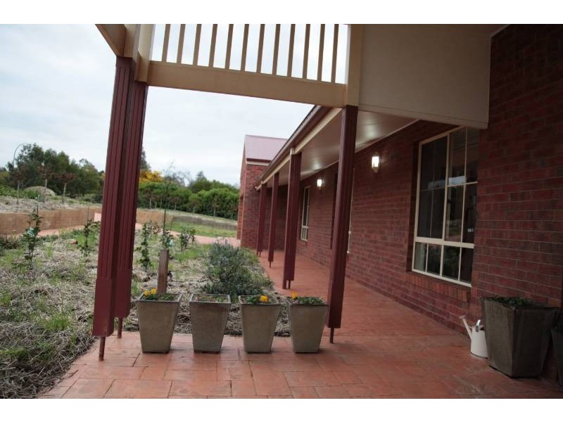 5 Elizabeth Drive, Lake Wyangan NSW 2680