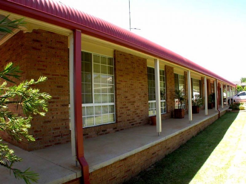 3 Aidan Cl, Griffith NSW 2680